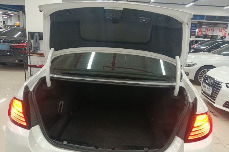 宝马5系 2017款 525Li 领先型局部细节23