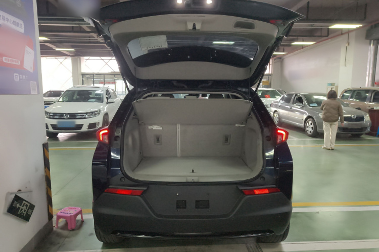 别克 微蓝7 2022款 652E 互联智享型机舱底盘23