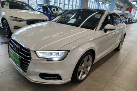奥迪A3 2018款 30周年年型 Limousine 35 TFSI 风尚型