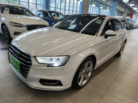 奥迪A3 2018款 30周年年型 Limousine 35 TFSI 风尚型