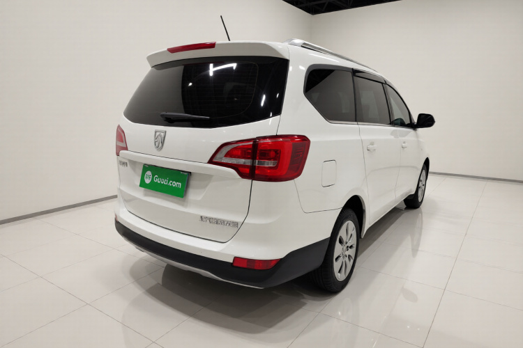 宝骏730 2019款 1.5L 手动超值型 7座 国VI车身外观7