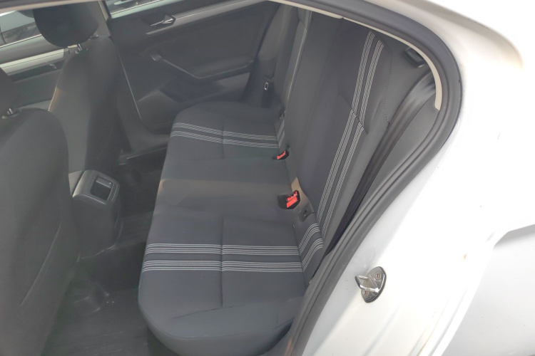 大众 凌渡 2017款 230TSI 手动风尚版中控内饰21