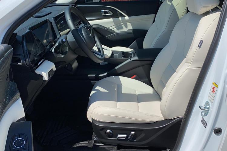 哈弗枭龙MAX 2023款 1.5L Hi4 105 四驱智能旗舰版中控内饰19