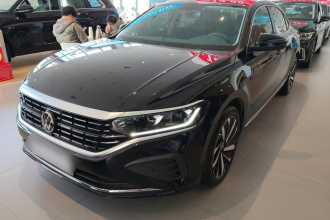 大众 帕萨特 2025款 出众款 380TSI 龙腾版