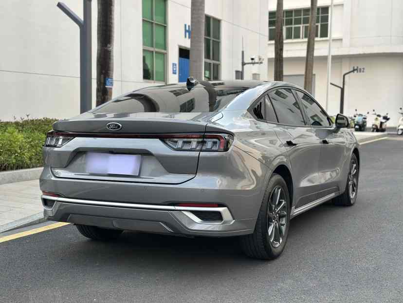 福特 蒙迪欧 2025款 2.0T EcoBoost 豪华型(3)