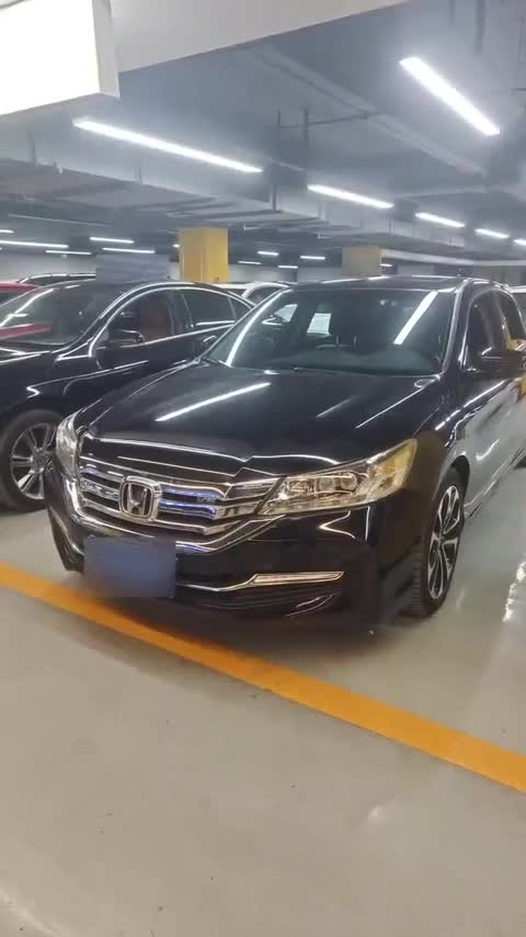 本田 雅阁 2015款 3.0L VTI 尊贵版讲解2