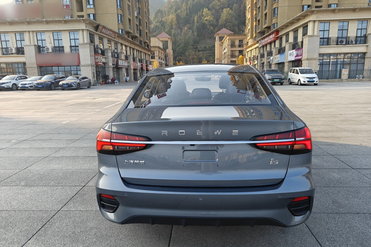 荣威i5 2021款 改款 1.5L CVT钻石版车身外观6005