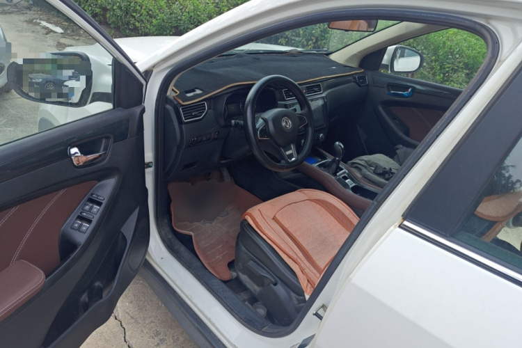 东风风光 风光580 2017款 1.5T 手动豪华型中控内饰7003