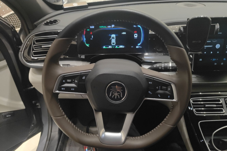 比亚迪 秦PLUS 2024款 荣耀版 DM-i 120KM领先型中控内饰13