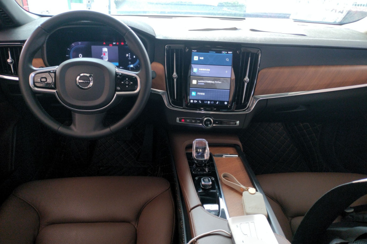 沃尔沃S90 2023款 B5 智逸豪华版中控内饰12