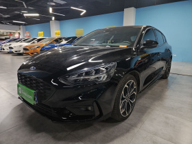 福特 福克斯 2021款 两厢 EcoBoost 180 自动ST Line