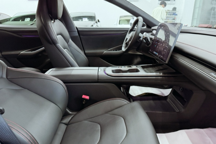 小米汽车 小米SU7 2024款 后驱标准创始版中控内饰7005