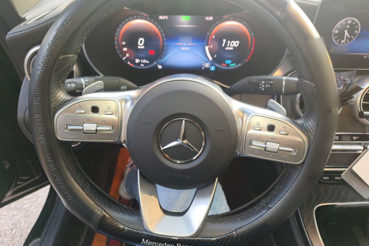 奔驰C级(进口) 2021款 C 260 轿跑车中控内饰13