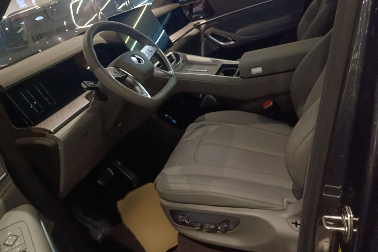 腾势N9 2025款 旗舰型局部细节19