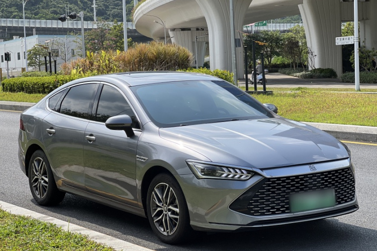 比亚迪 秦PLUS 2023款 冠军版 DM-i 55KM超越型车身外观6003