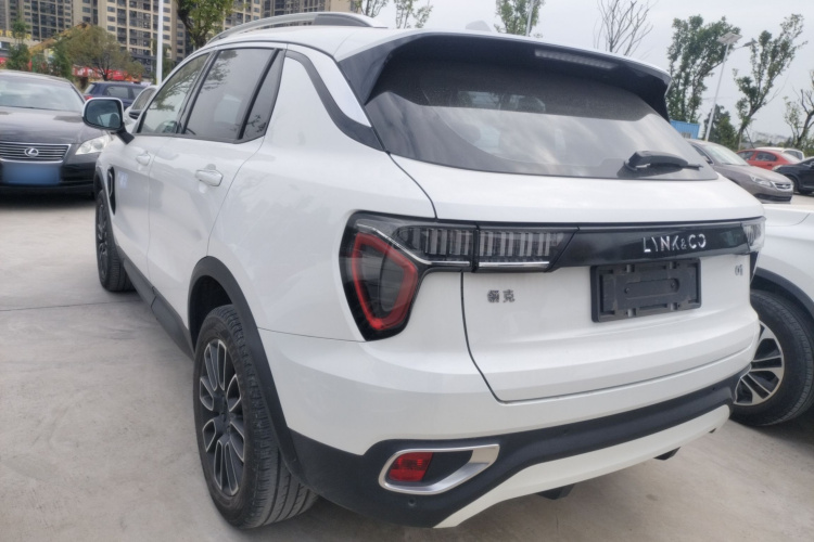 领克01 2020款 2.0T 两驱纯Pro版 国VI车身外观4