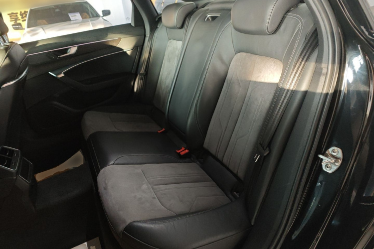奥迪A6L 2021款 40 TFSI 豪华动感型中控内饰7004