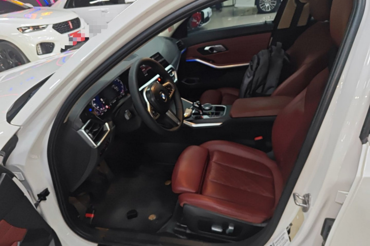 宝马3系 2022款 改款 325i M运动套装中控内饰20