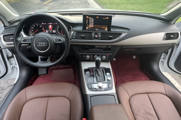 奥迪A7 2017款 35 TFSI 时尚型中控内饰7007