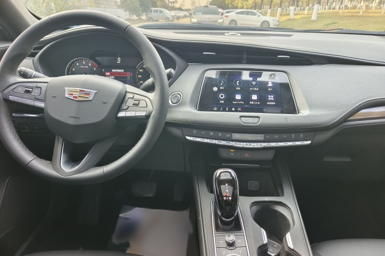 凯迪拉克XT4 2021款 28T 两驱技术型中控内饰7006