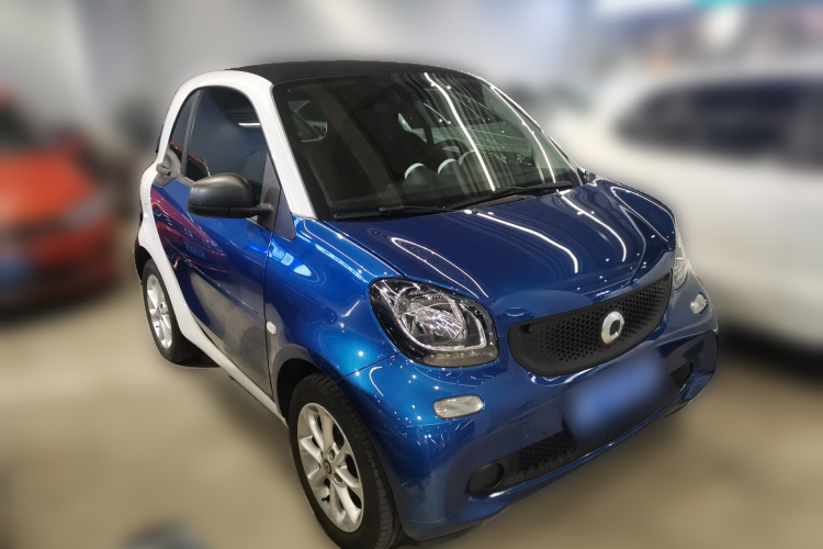 smart fortwo 2018款 1.0L 52千瓦硬顶灵动版 国V车身外观3