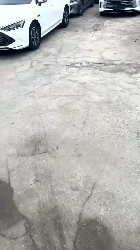 比亚迪 秦PLUS 2023款 冠军版 DM-i 55KM领先型讲解2