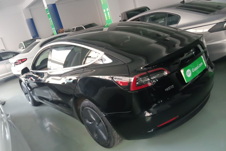 特斯拉 Model 3 2020款 标准续航后驱升级版车身外观4