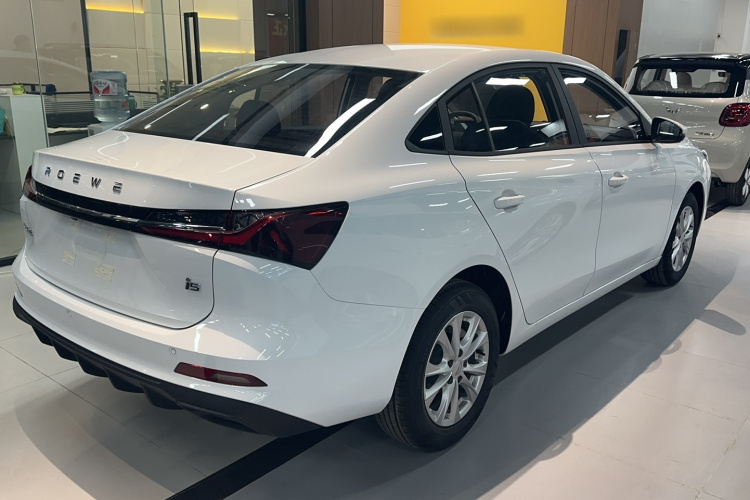 荣威i5 2026款 1.5L 手动舒享版车身外观6003