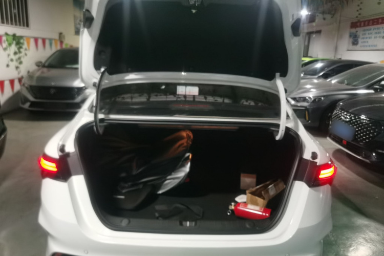 吉利汽车 2024款 缤瑞COOL 1.5T DCT龙腾版机舱底盘23