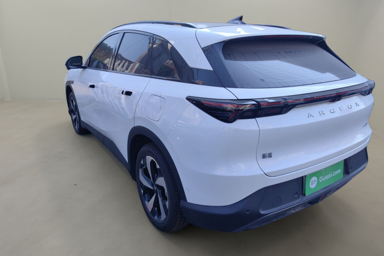 ARCFOX极狐 极狐 阿尔法T5(ARCFOX αT5) 2025款 520 MAX车身外观5