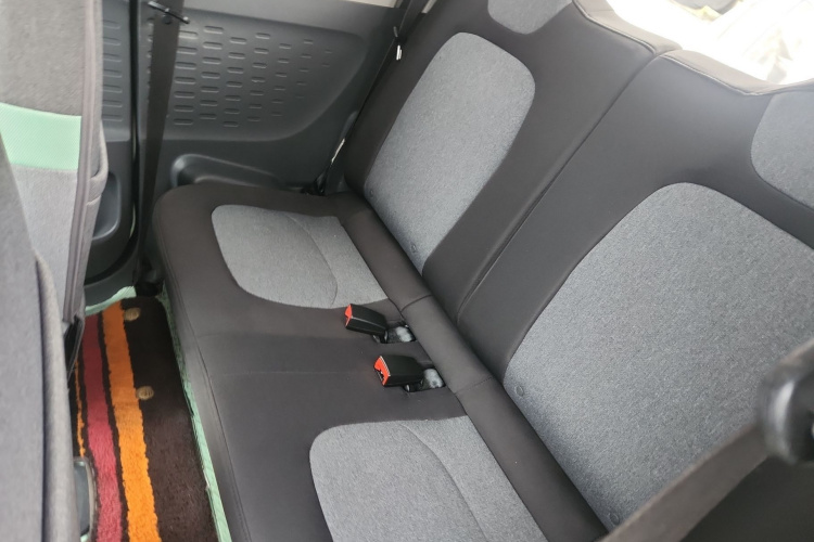 五菱汽车 宏光MINIEV 2021款 马卡龙时尚款 磷酸铁锂中控内饰7004