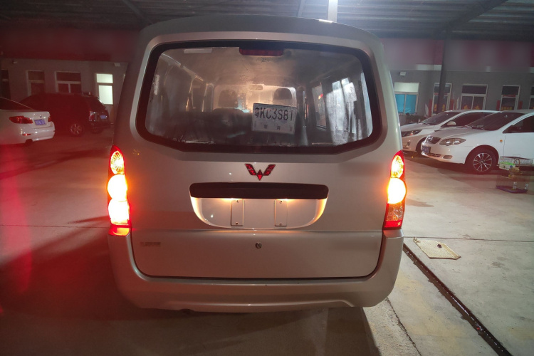 五菱汽车 五菱荣光 2020款 1.5L 加长基本型 国VI L3C车身外观6001