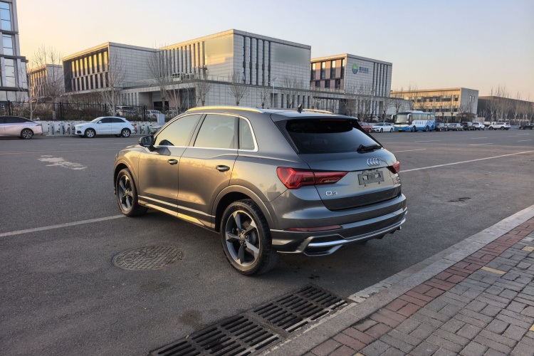 奥迪Q3 2021款 35 TFSI 时尚动感型车身外观6004