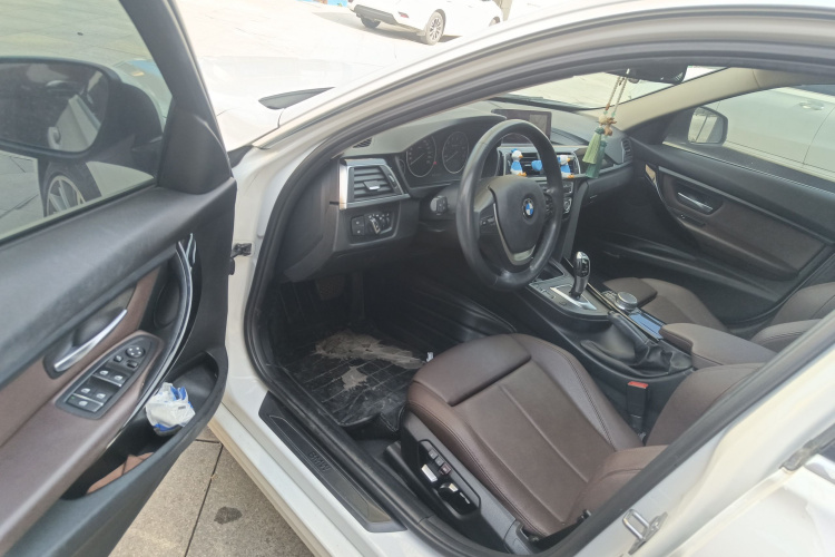 宝马3系 2019款 320Li 时尚型中控内饰20