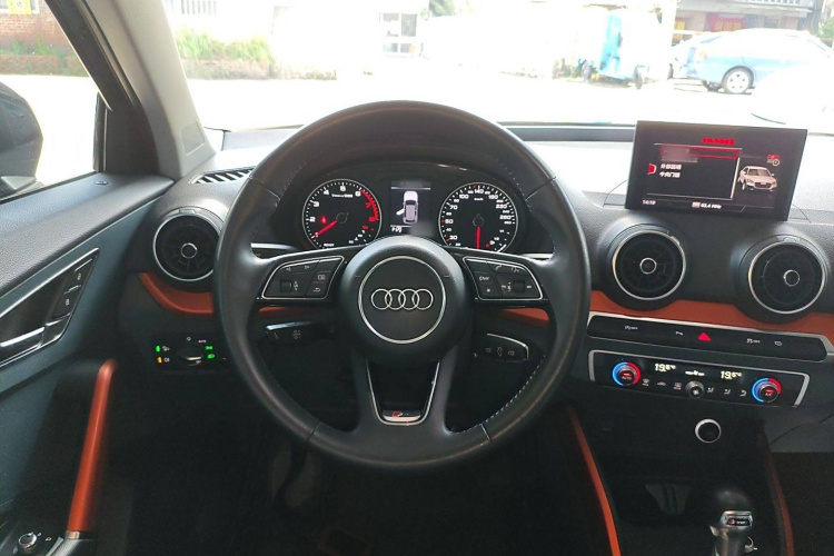 奥迪Q2L 2018款 35 TFSI 时尚致雅型 国V局部细节13