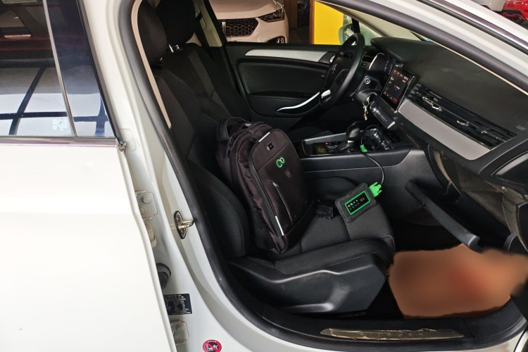 雪铁龙C5 2017款 350THP 自动舒适型局部细节41