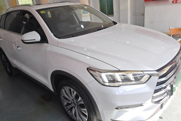 比亚迪 宋Pro新能源 2019款 DM 1.5T 四驱性能版豪华型车身外观3