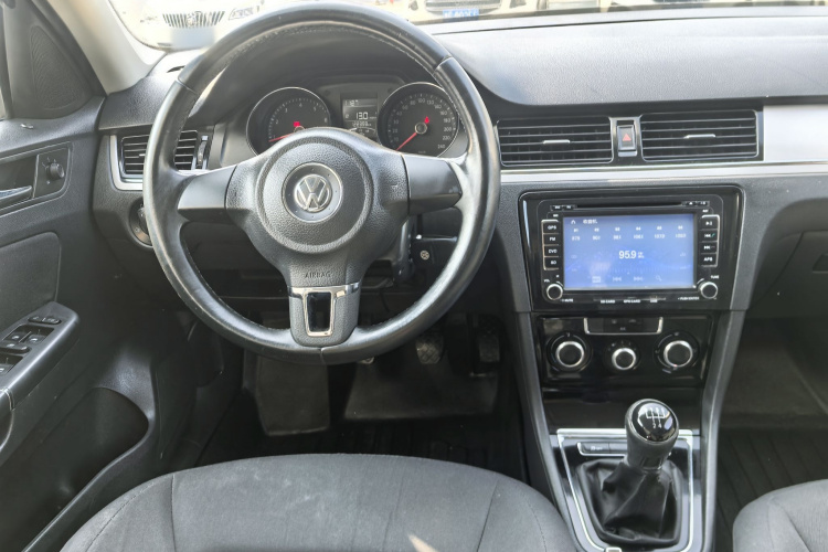 大众 宝来 2014款 1.6L 手动时尚型车身外观6008