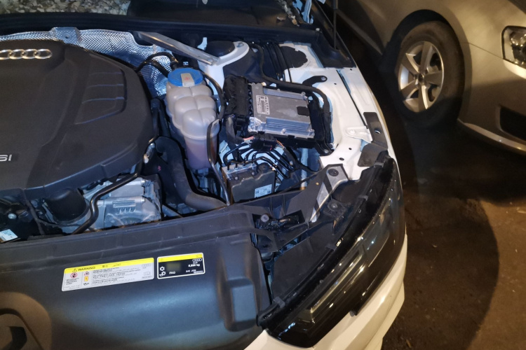 奥迪A4L 2019款 40 TFSI 时尚型 国V局部细节9007