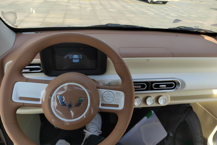 五菱汽车 宏光MINIEV 2024款 第三代 215km 青春版中控内饰12