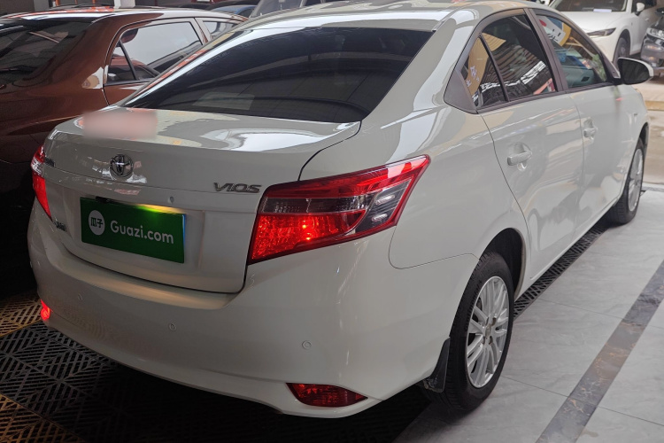 丰田 威驰 2014款 1.5L 自动智臻版车身外观6005