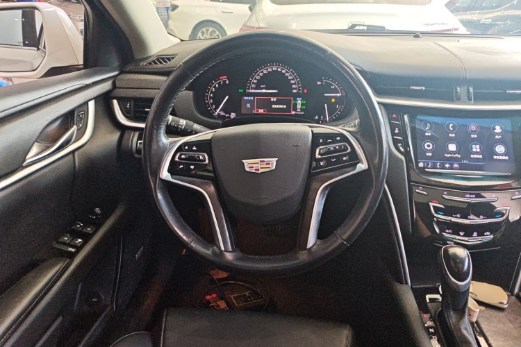 凯迪拉克XTS 2018款 28T 技术型中控内饰13