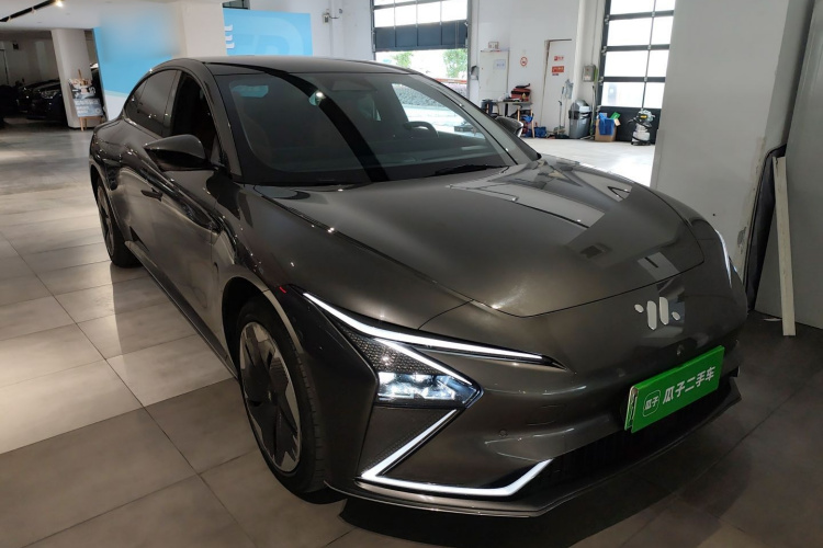 智己汽车 智己L7 2022款 Dynamic车身外观3
