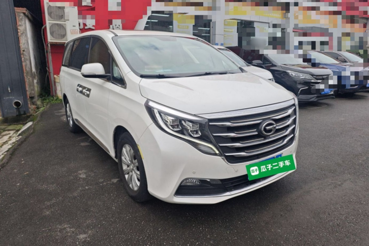 广汽传祺 传祺M8 2018款 320T 尊享版车身外观3