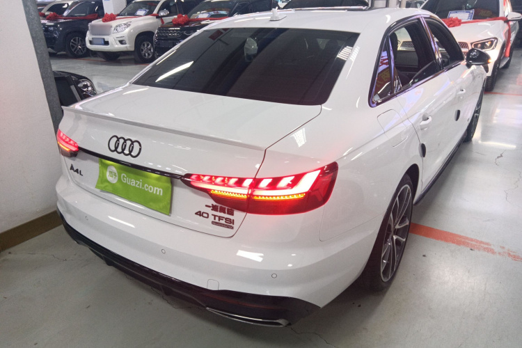 奥迪A4L 2023款 40 TFSI quattro 豪华动感型车身外观7