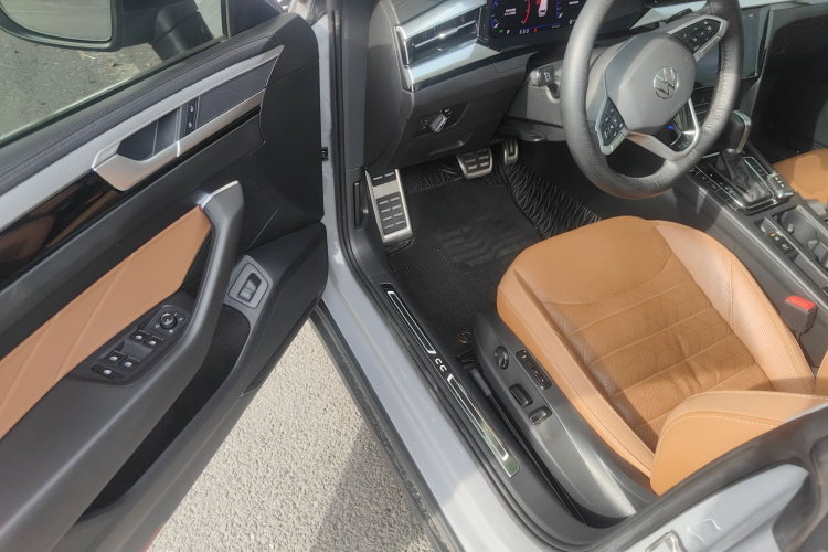 一汽-大众CC 2021款 猎装车 380TSI 猎心版中控内饰7003