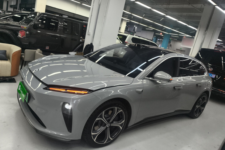 蔚来ET5T 2023款 75kWh Touring车身外观4
