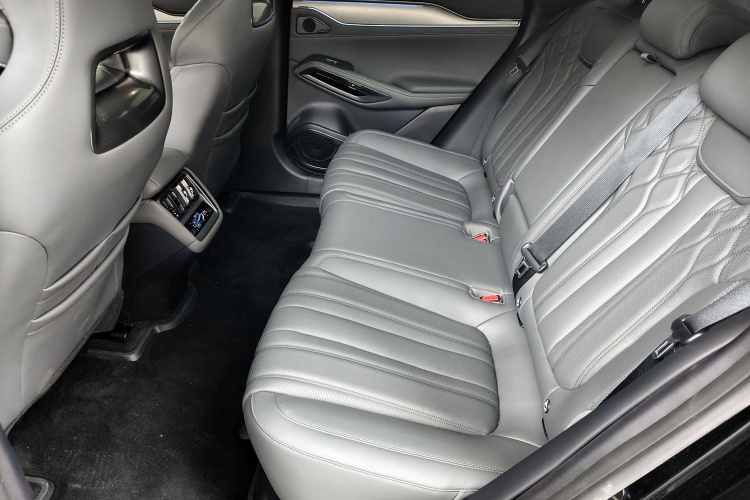 比亚迪 宋L EV 2025款 智驾版 662km 激光雷达卓越型车身外观6012