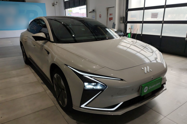 智己汽车 智己L7 2022款 Dynamic车身外观3