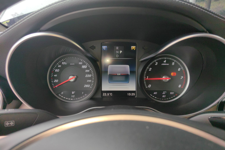 奔驰C级 2017款 改款 C 200 L 运动版局部细节14